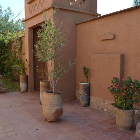 Riad Dar Bergui Уарзазат Экстерьер фото