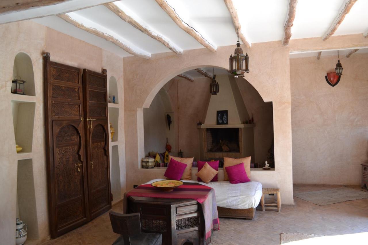 Riad Dar Bergui Уарзазат Экстерьер фото